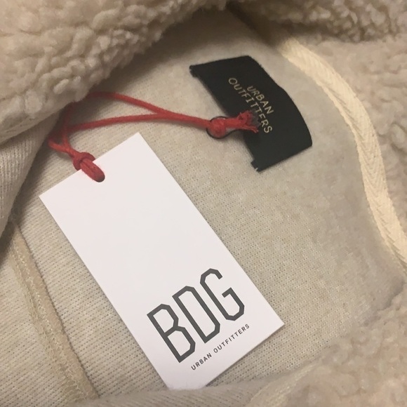 Urban Outfitters BDG cream colored Sherpa fleece jacket, front pockets, zip - Picture 8 of 11